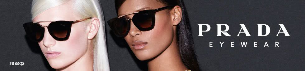 Model is wearing PR12PS