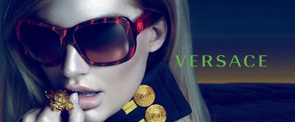 Model is wearing Versace VE 4212