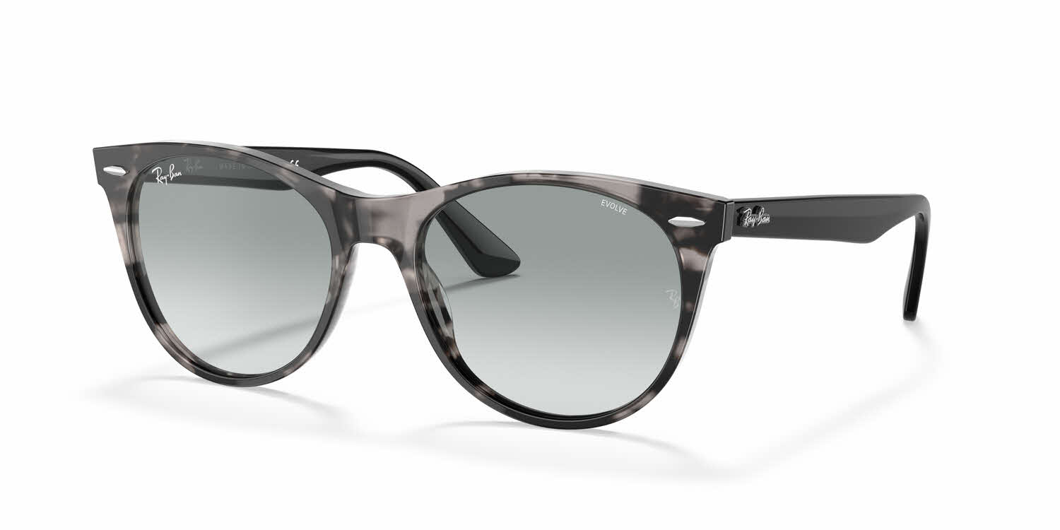 Visit Sunglasses Ray-Ban RB2185 Wayfarer II Image 1