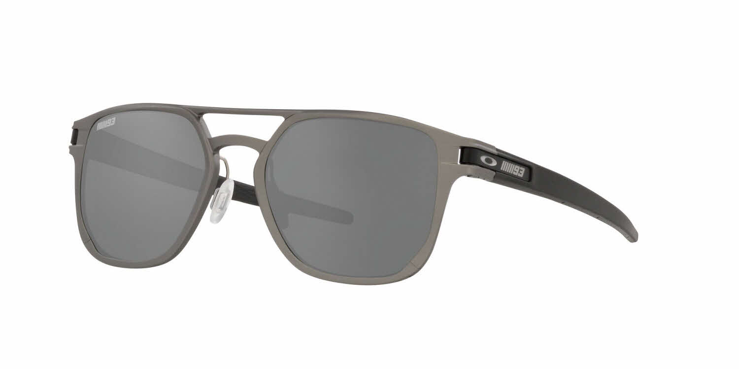 oakley alpha latch